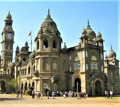 New Palace covered in Kolhapur Local sightseeing