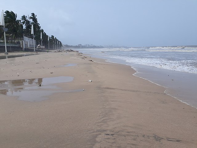 juhu Beach Mumbai Sightseeing One Day Trou