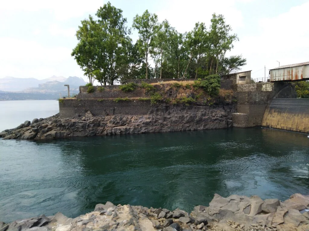 Wilson Dam. Bhandardara One Day Trip From Mumbai
