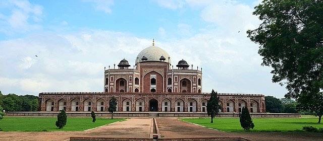 Delhi Darshan tour covered beautiful Humayun's Tomb