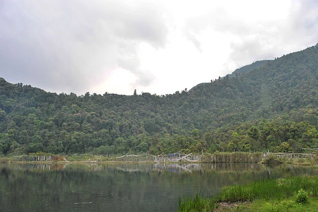 Khecheopalri Lake