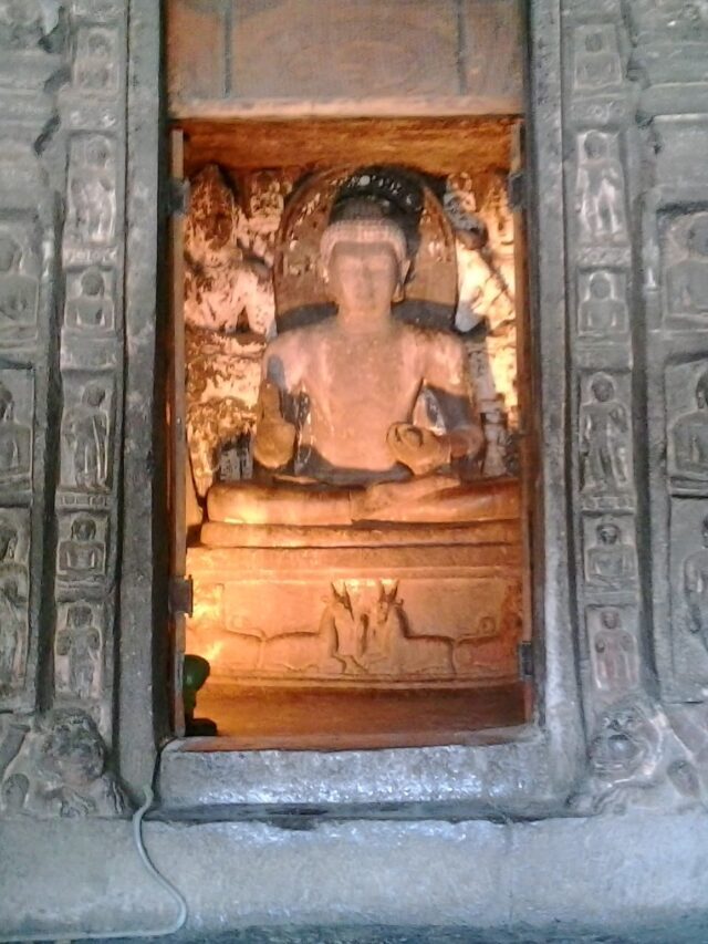 Why best Ajnta Caves?