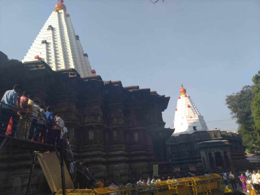  Shri Mahalaxmi Temple Mumbai