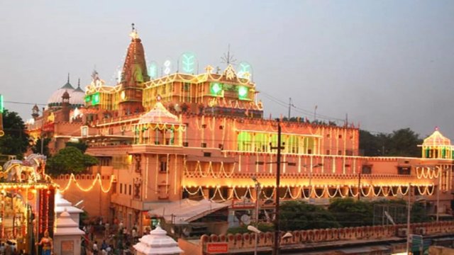 Shri Krishna Janmabhoomi Temple, Visit during Mathura and Vrindavan One day Trip From Delhi by cab
