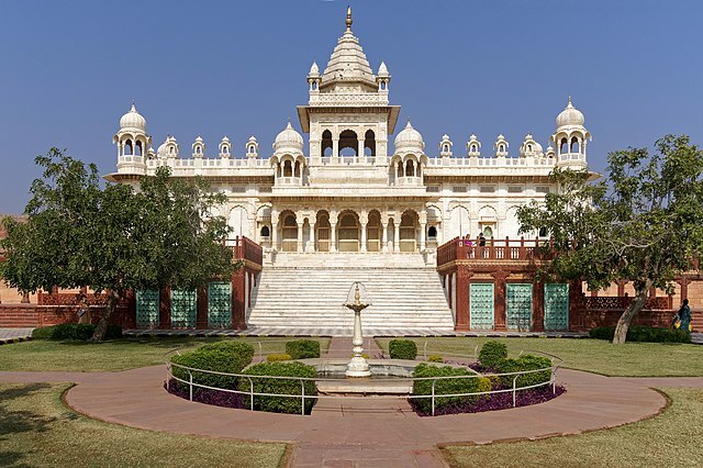 Jaswant Thada covered in Jodhpur local sightseeing