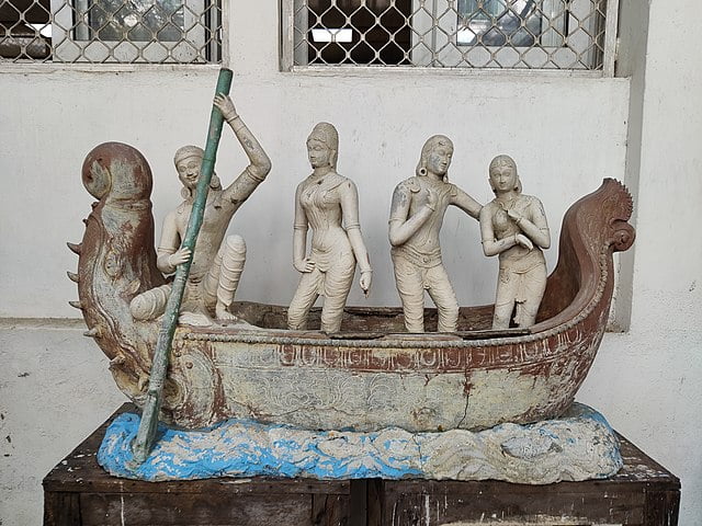 Statue at Pondicherry Museum