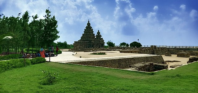 Shore Temple Visit during One day Chennai to Mahabalipuram tour by cab