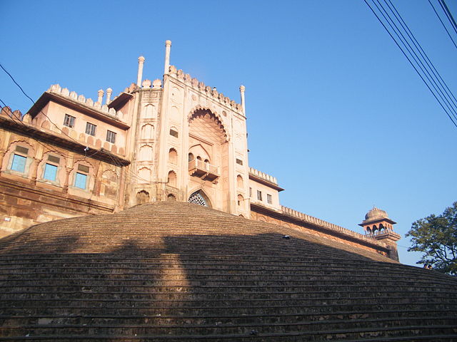 Taj- Ul- Masajid, Visit during Bhopal Local sightseeing by cab