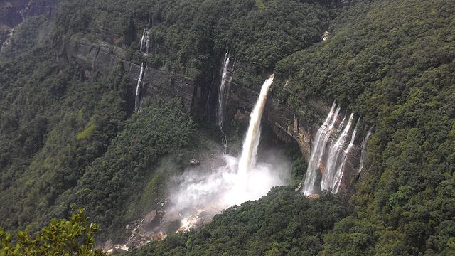 Nohkalikai Falls Visit during Guwahati to Cherrapunjee trip by cab