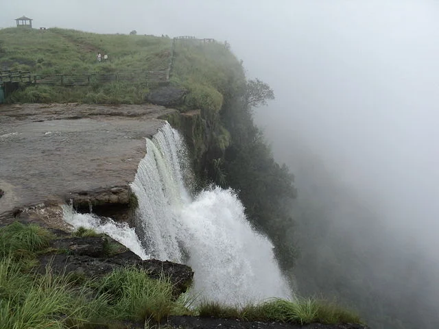 Seven Sisters Falls,