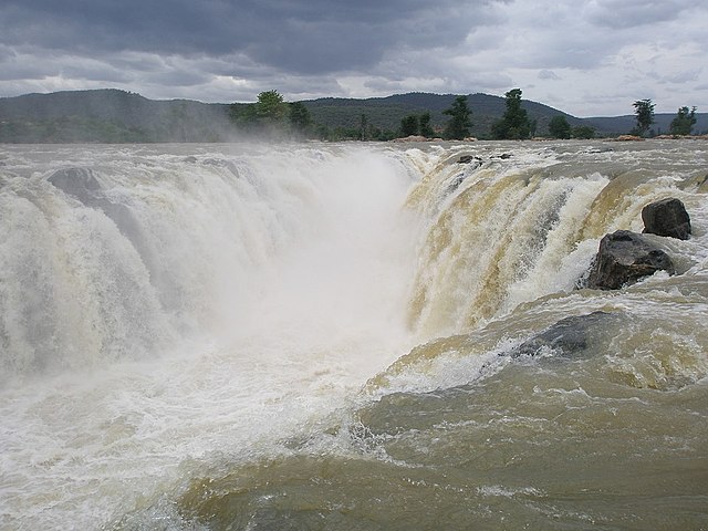 Hogenakkal Waterfall, visit during Bangalore To Hogenakkal Waterfall Trip 