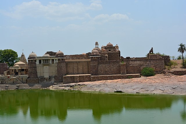 Rana Ratan Singh Palace, visit during one day Chittorgarh sightseeing trip