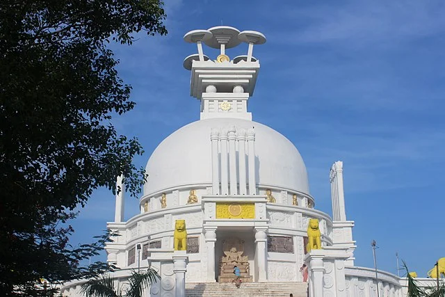 Dhauli Shanti Stupa, Visiitt during Puri to Bhubaneswar One day Trip by cab