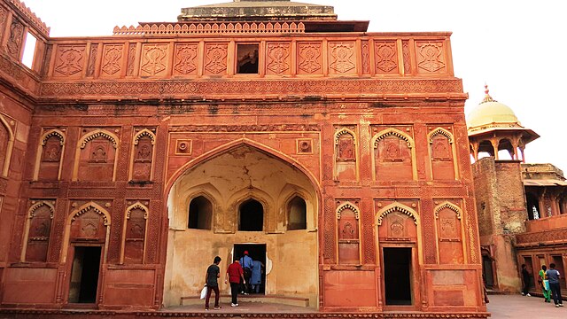 Jahangir Palace, Visit during Mathura-Vrindavan To Agra One Day trip by cab